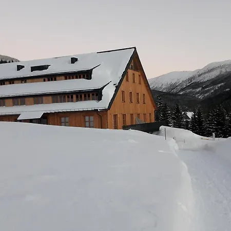 Jeleni Boudy Spindleruv Mlyn