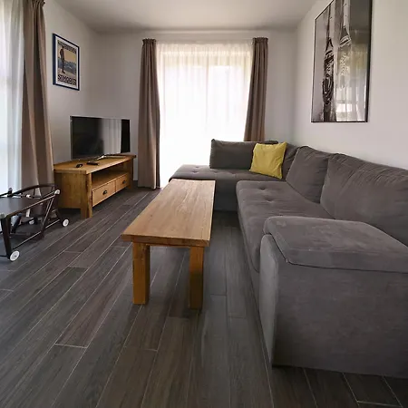 Jeleni Boudy Apartment *